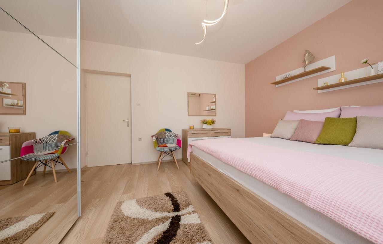 Apartments Luka Rab Town Zewnętrze zdjęcie