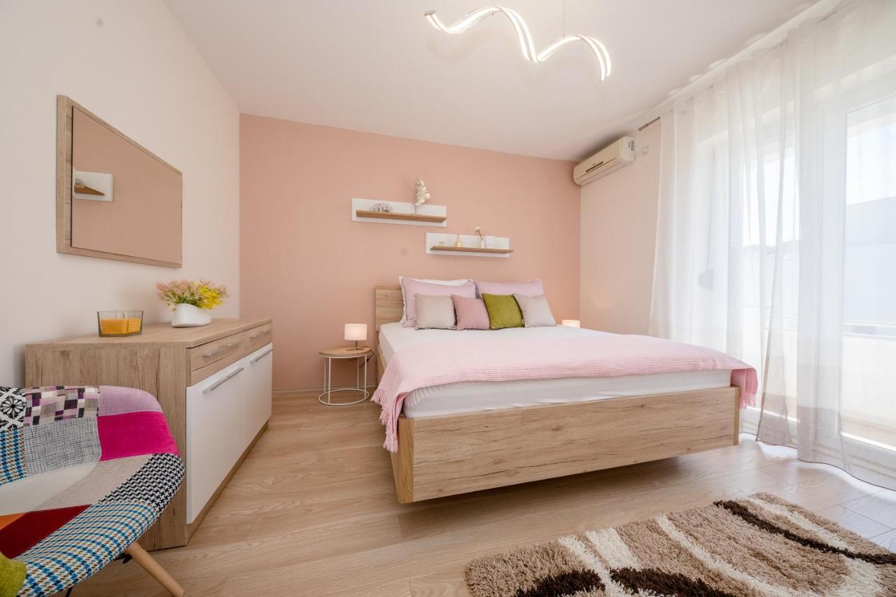 Apartments Luka Rab Town Zewnętrze zdjęcie