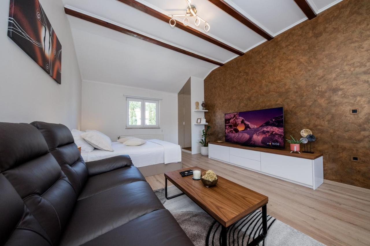 Apartments Luka Rab Town Zewnętrze zdjęcie